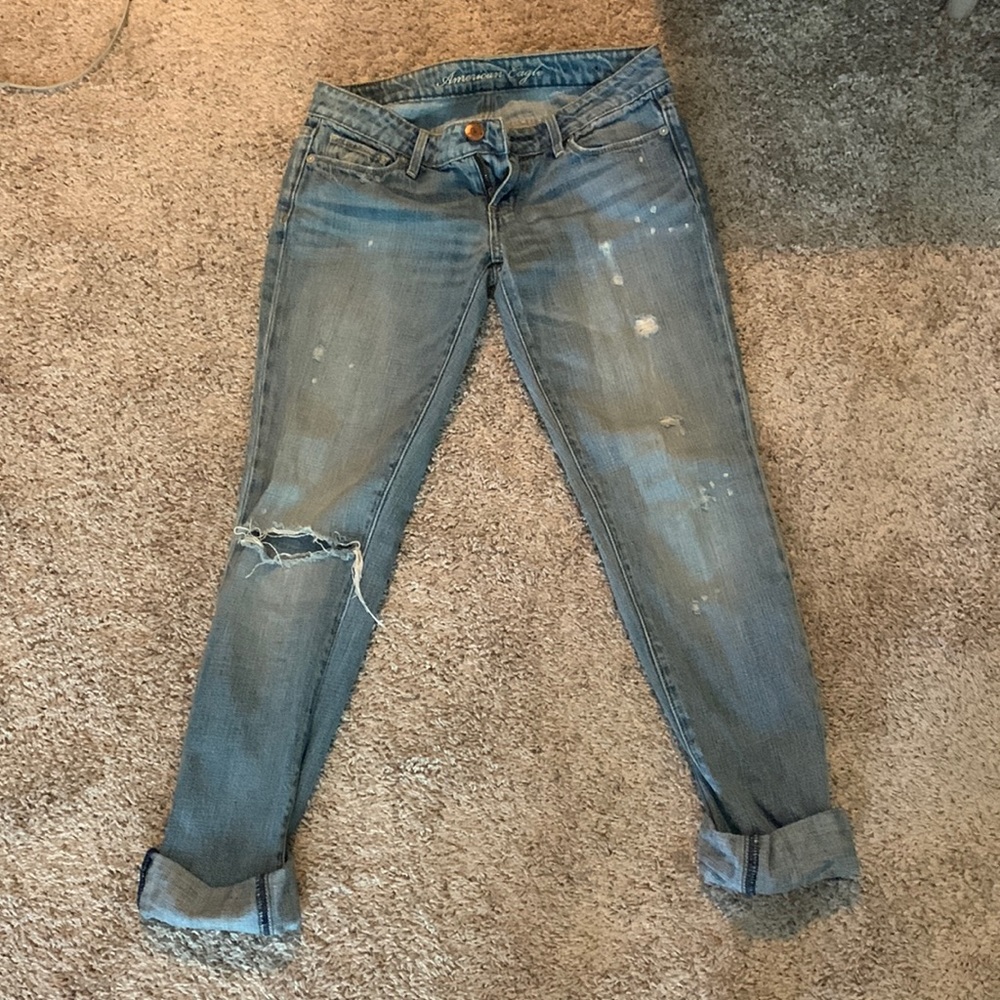 American Eagle ripped blue jeans. Size 2 regular